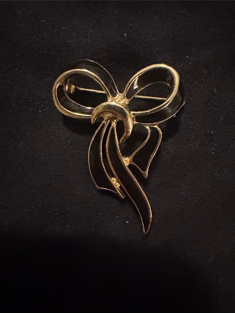 Vintage Gold Bow Ribbon Brooch - Elegant Women’s Jewelry